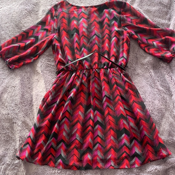 Cute Modern Dress - Picture 2 of 2